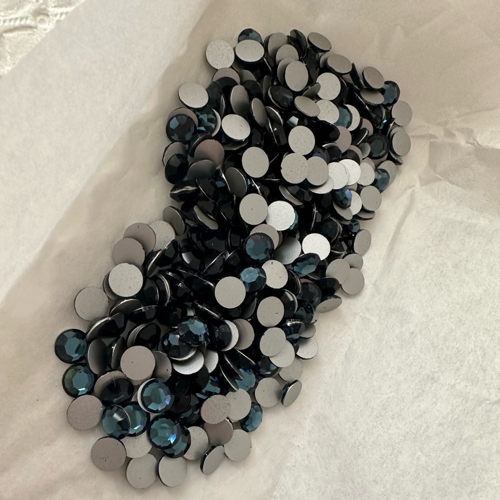 Montana Swarovski Rhinestones